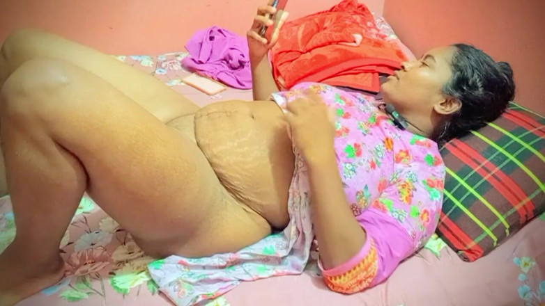 Riyamoni: Ik had vandaag ook seks met een dikke vriendin, ze...