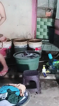 Nhảy múa khỏa thân trong khi thủ dâm