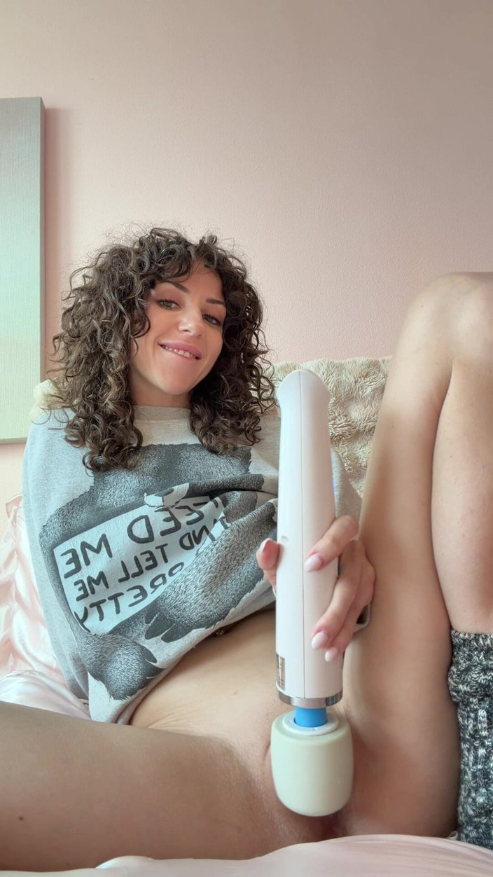 SavvyStar: Facetime lesbien pour ma copine itinérante