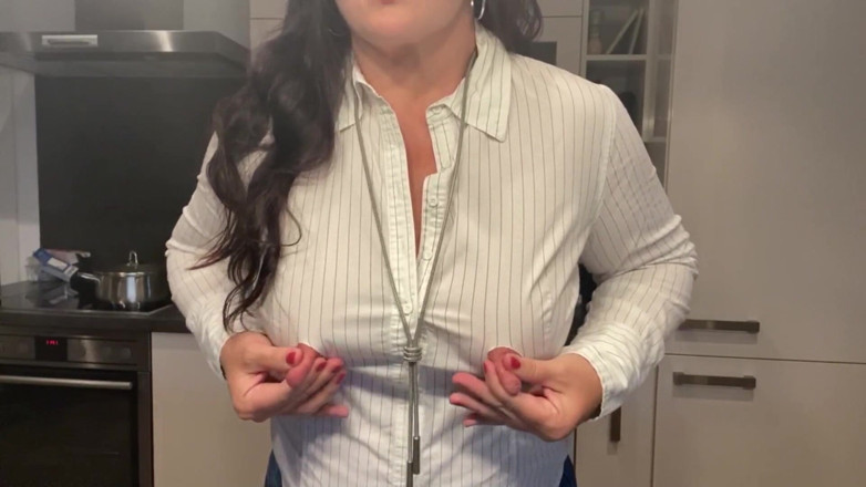 Tanja Tachee: #free nipples