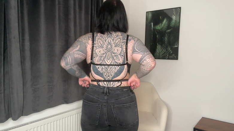 Miss Valentina: Джинси джинси, інструкція з дрочки