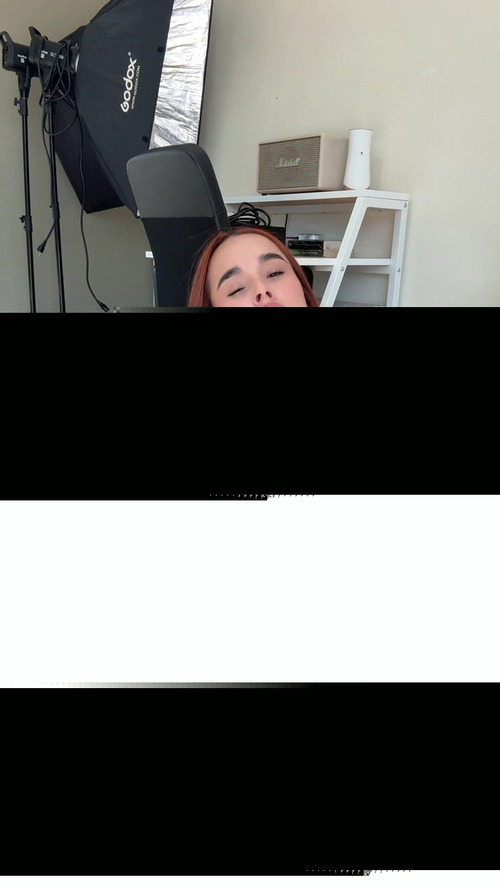 Abella olsen1: Vilma Flintstones vindt het heerlijk om met haar vingers te...