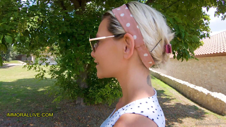 Immoral Family: Busty blonde step mom goes to the roman ruins with...