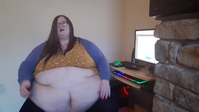 SSBBWLadyBrads: Segretaria BBW umiliata al lavoro dal capo. Pt 1