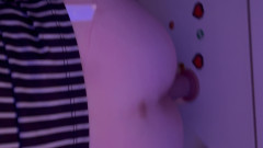 Naomi Pink: Istriku dientot pakai dildo