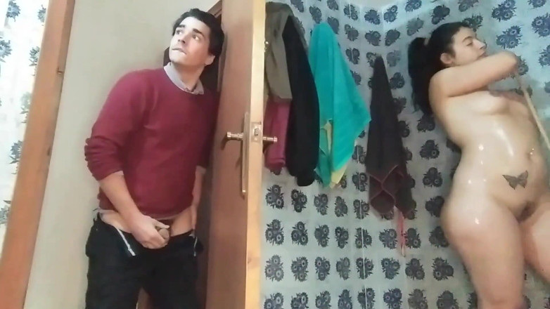 DragonGalaxy11: Stepsister showers and i fucked her big ass