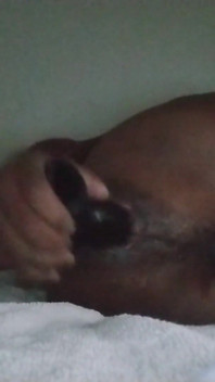 Pantatku dientot habis-habisan sama dildo ukuran kontol besar pria kulit hitam sampai aku crot dan crot di dalam