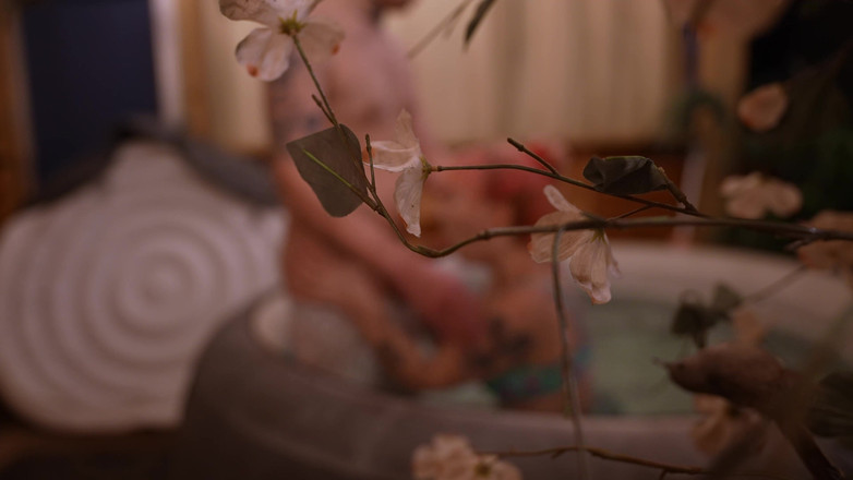 lilredvelvettt: ホットタブのホットネイバーズ