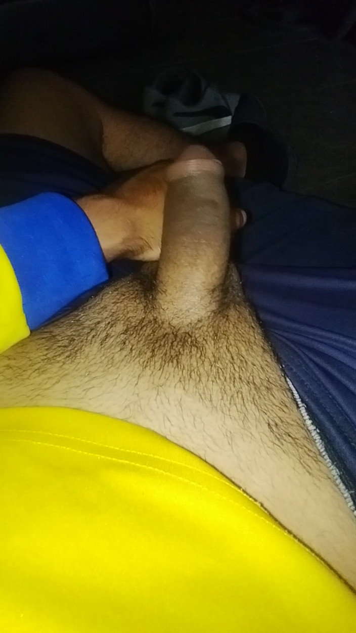 AlexAlejandro13: Mi Polla Hace Que Te Hagas Venir Muchas Veces