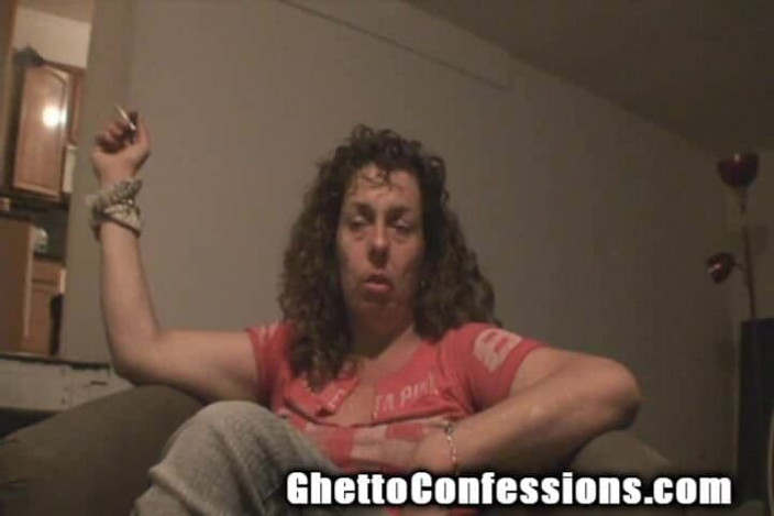 Ghetto Confessions: Nare gelukkige hoer gooide oude man zuigt lul voor ons...