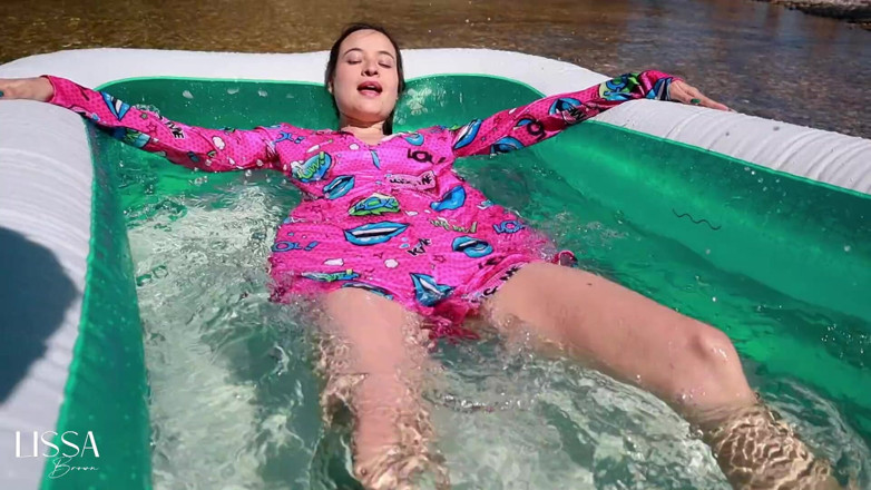 Lissa Brown: Ik duik erin met mijn pyjama en sokken aan