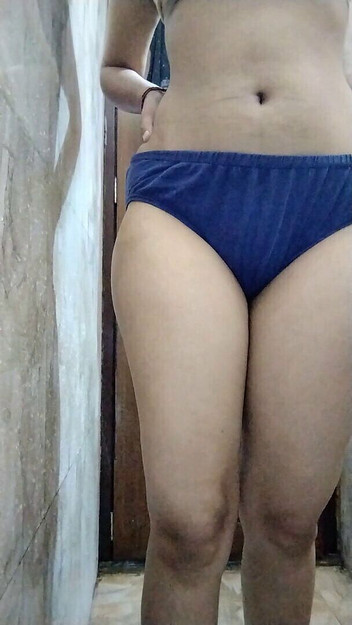 Riyathakur: Giovane ragazza del college figa stretta che si fa il...