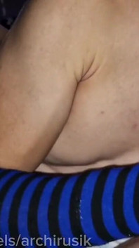 Spermă picurând pe o studentă! Mâncând spermă!