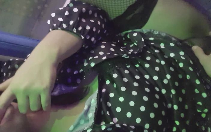 ExpressiaGirl: Geil meisje in openbare bus
