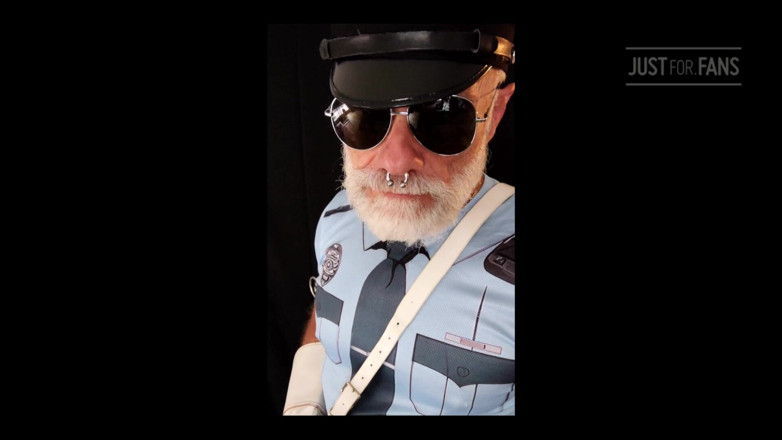 MusclesCigarsFFPig: Bad Cop Punishment