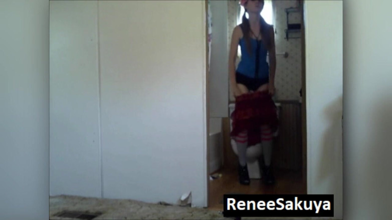 Renee Sakuya: Going pee across the room