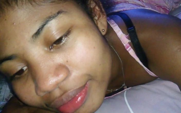 My nice tits: Ebene lagi asik jilat kontol