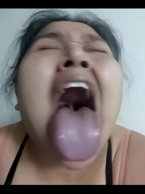 DeesDeepThroat: ¡Qué encendido!