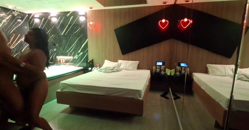Casal Mattos Trans: Aufwärmen im Motel: Nicoly und die blonde Trans tanzen und...