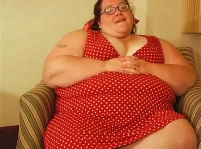 Homegrown BBW: Extra large babe takes a cock