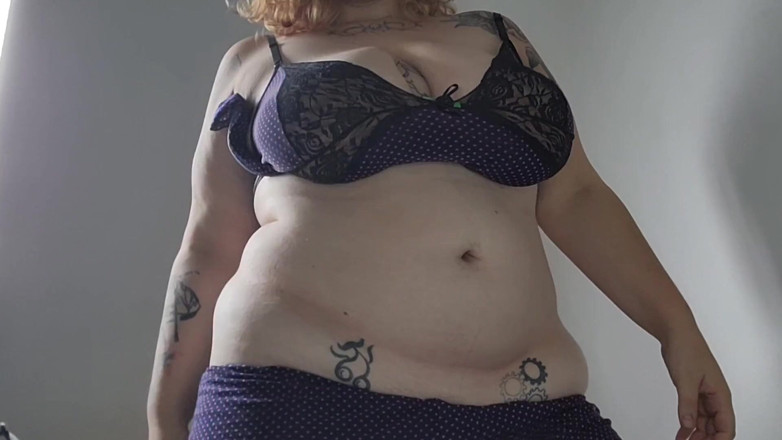 alucidfever: Danse sensuelle, seins et cul sur ton visage