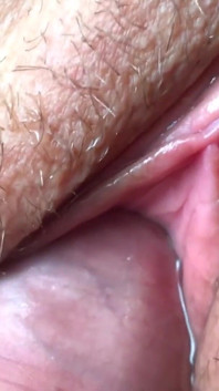 Đụ cái lồn đi. Đi tiểu và xuất tinh bên trong. Close-up. Gonzo. POV