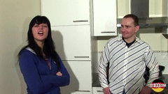 123XXX - 100% Amateurs: Tato brunetka určitě ví, co chce od svého milence