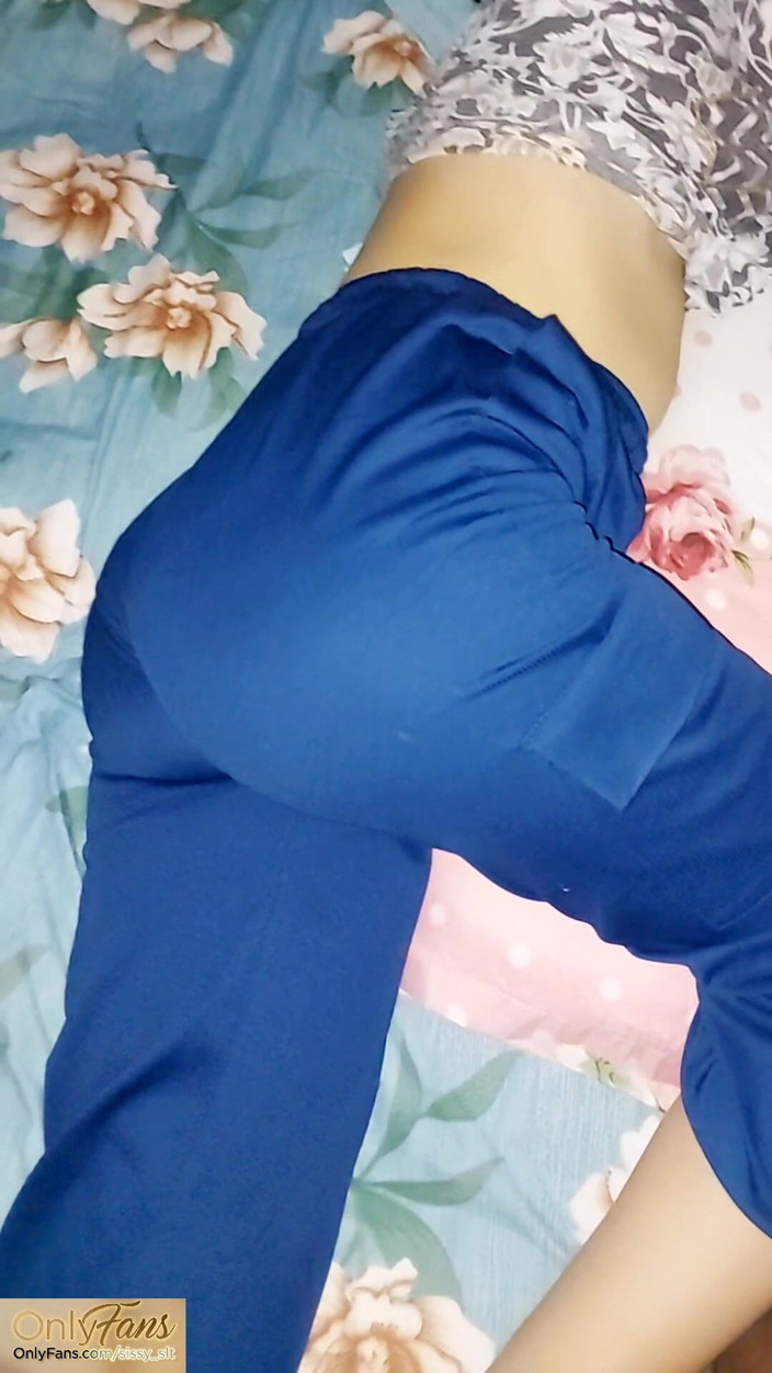 Sissy and hotwife: Masturbate on Stepsister