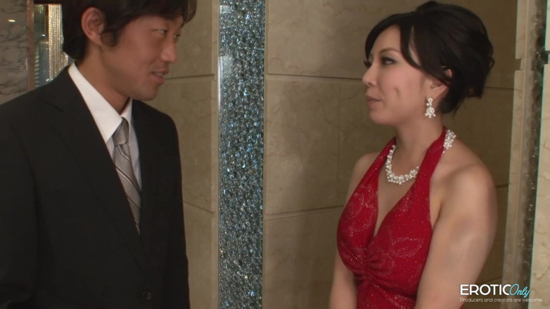 EroticOnlyClips: Orgía japonesa ¡Las dulces chicas se llenan sus agujeros de esperma!