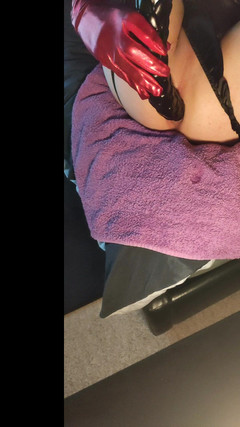 Sallyann: Dildo mostruoso