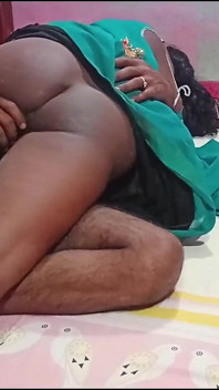 Puja Bhabhi met dikke kont neuken