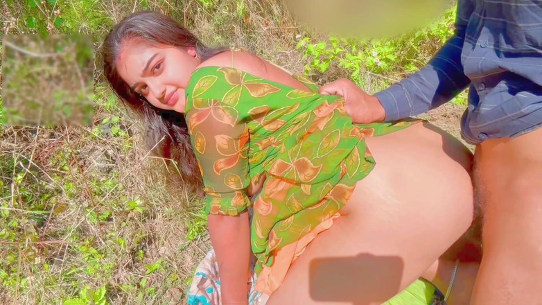 Your_aisha: 德西村女孩第一次在丛林中激情做爱，第一次性交 xxx 视频