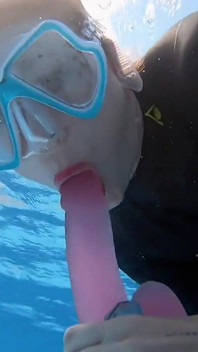 Underwater Blowjob Challenge - Gagging on My Sinking Dildo