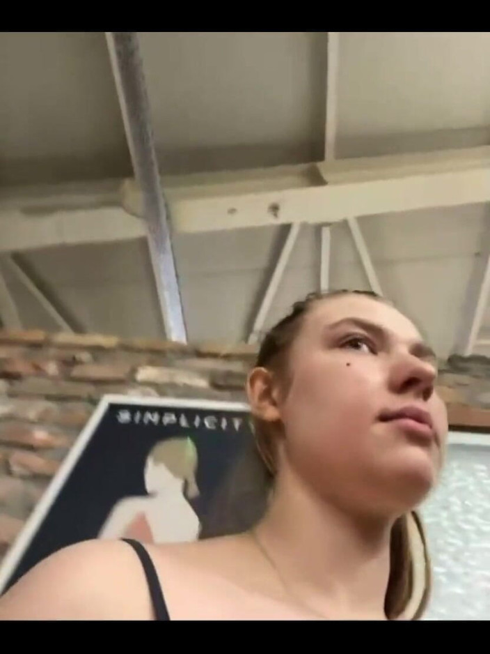 JuiceLussie: Workout with Masturbate in Public