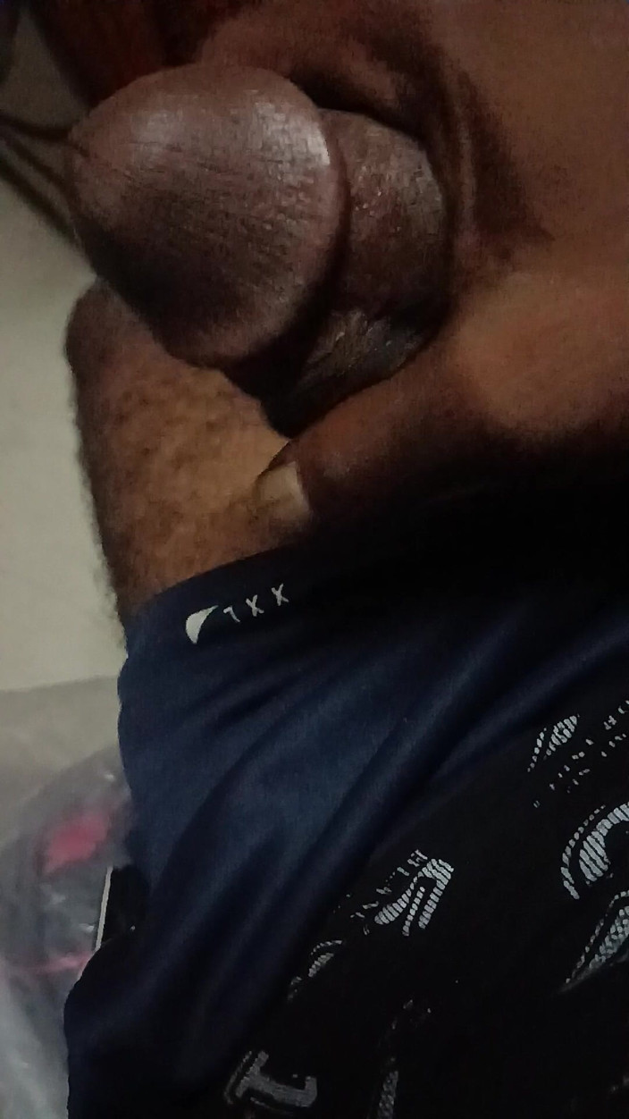 Bengali Bull: Sozinho no Late Night in My Room, então eu fiz...