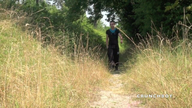 EXHIB BOYS: Справжній гетеросексуал трахає гея на відкритому повітрі