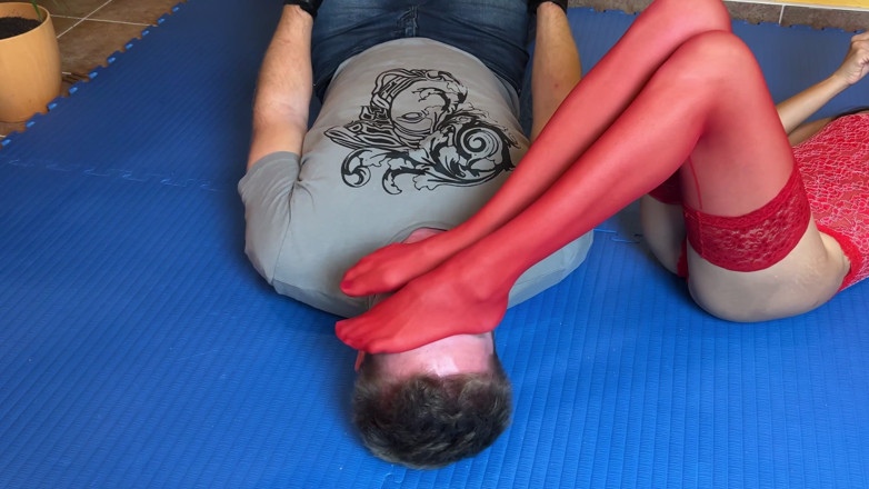 Mean Asian Wife: Pantimedias rojas dominación de pies