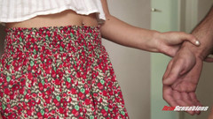 New Sensations: Carolina tiene hermanastro cachondo