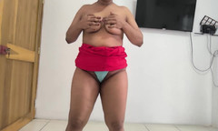 PATY PATY: Delicious 我的继母喜欢一边玩四人一边张开她的屁股