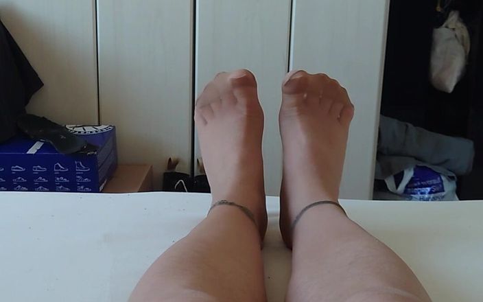 Carmen_Nylonjunge: Гаряча і збуджена сама в чудових колготках