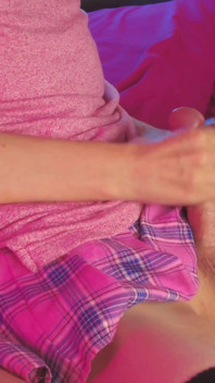 Handjob Dari Belakang - Lelaki Pondan Dengan Ibu Tiri