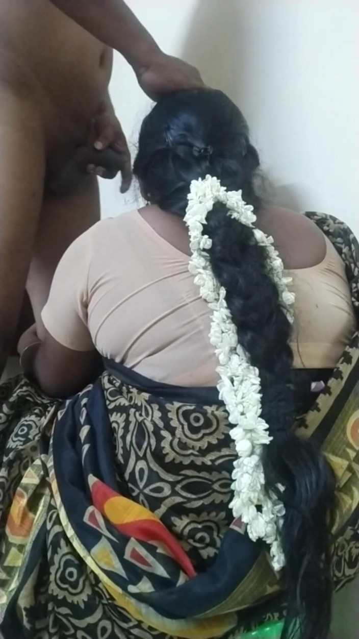 Saranya: हेयरजॉब के साथ लंड चुसाई
