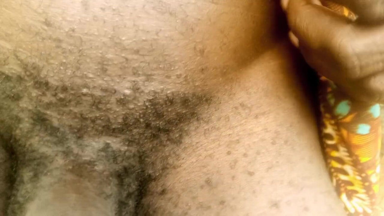 Judith xxx: Masturbating Honey Affectionate