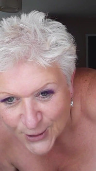 Sledujte, jak mi exploduje v rukou!