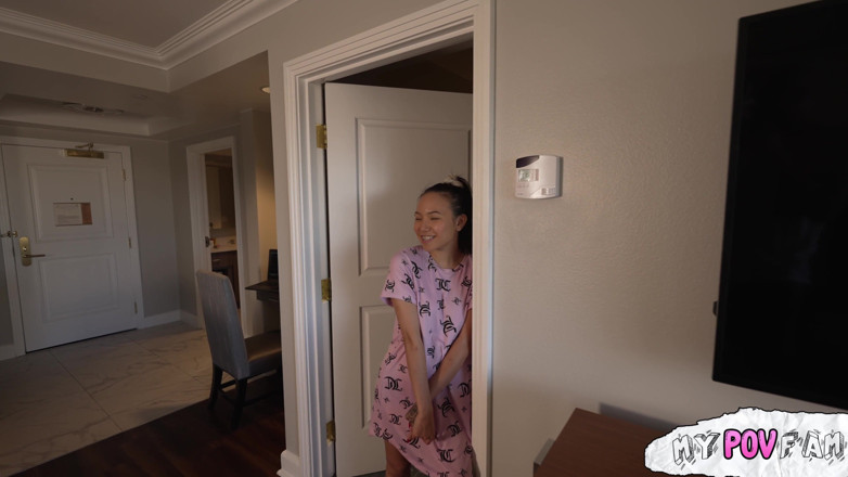 My POV Fam: 解雇された義理の娘に慰められる