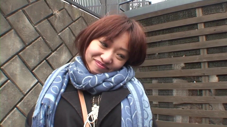 Asiatiques: Alluring japanese babe is moaning while dude is screwing her...