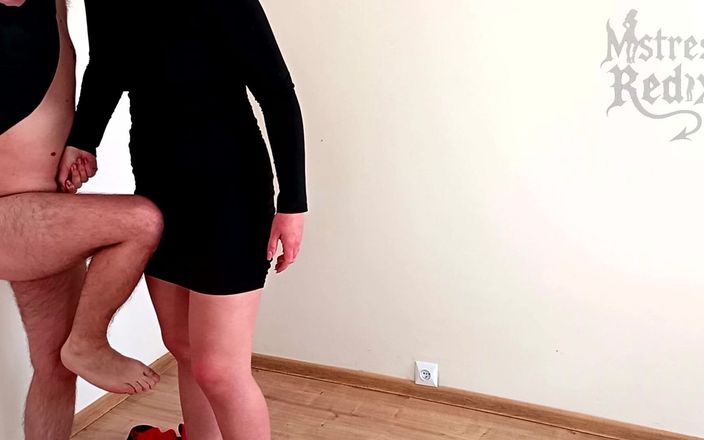 Mistress Redix: Mučení koulí v poutech