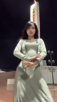 Yakında Gelecek Iyi Videoları Izlemek Için Fanclub'ı Takip Edin!
