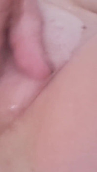 Frotando la hora del baño