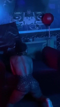 Lasă-mă să pună pe un spectacol pentru tine Daddytwerk Fundul meu suculent în fața ta!!